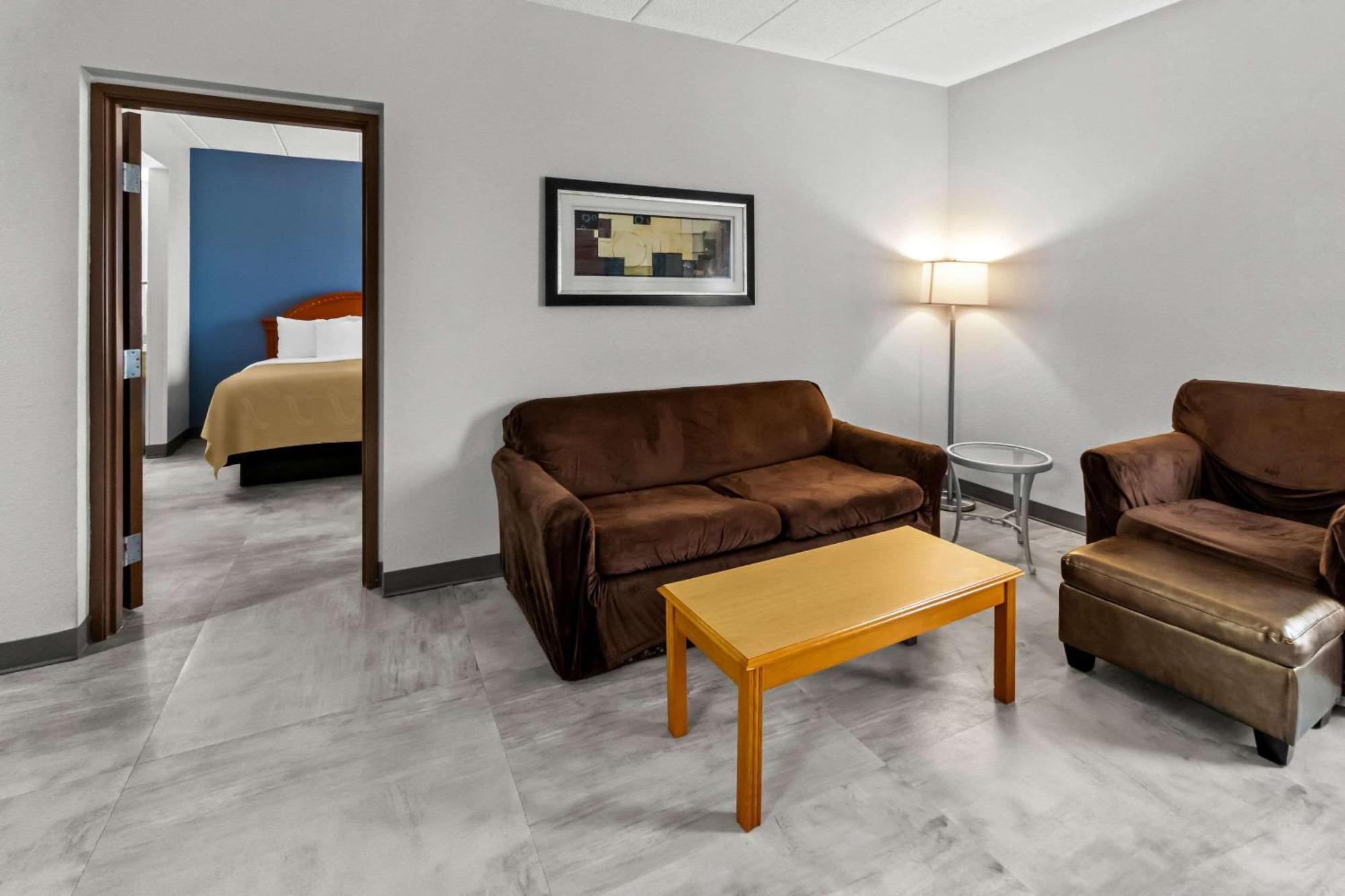 Quality Inn & Suites Cvg Airport Erlanger Exterior foto