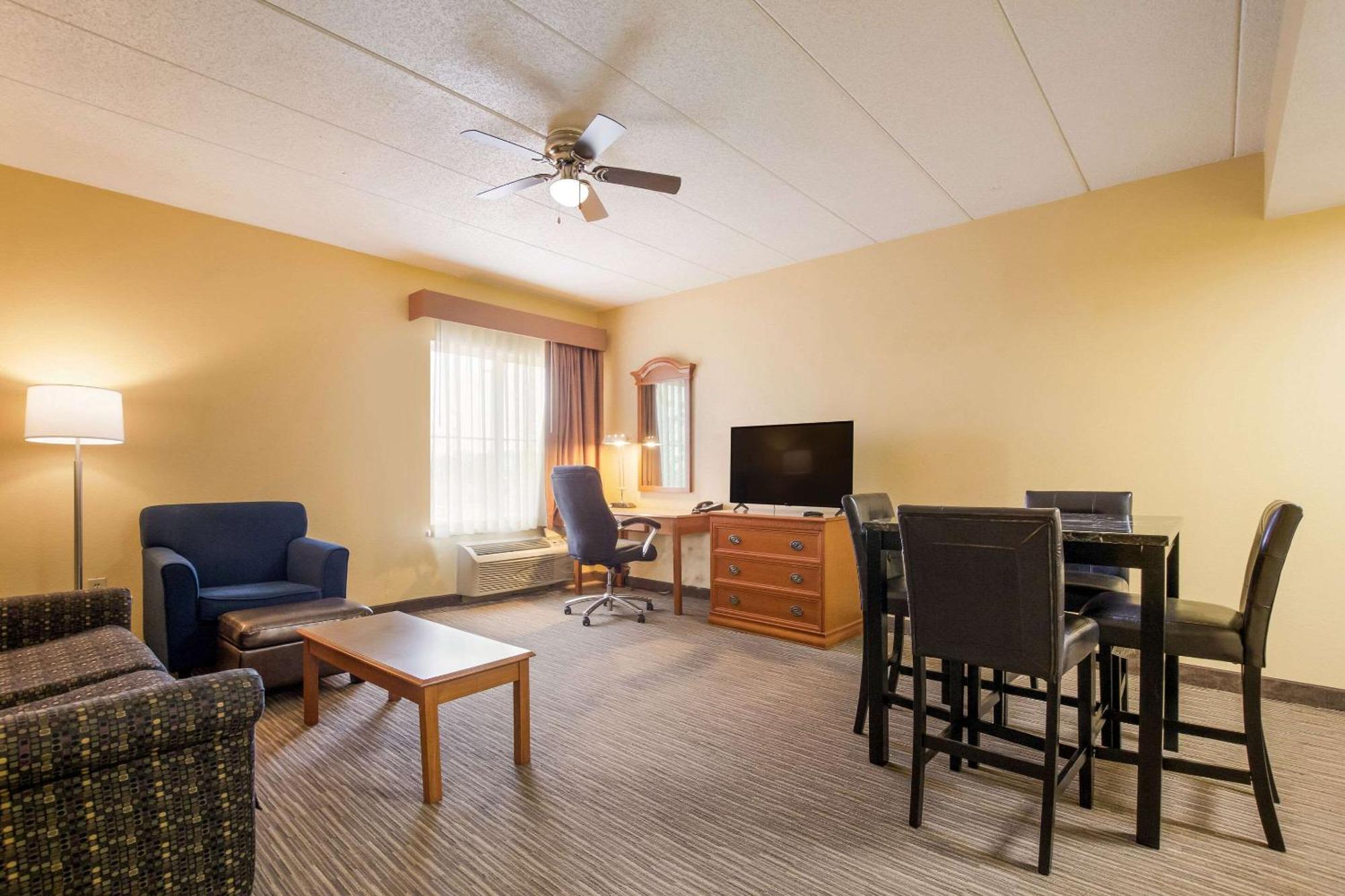 Quality Inn & Suites Cvg Airport Erlanger Exterior foto