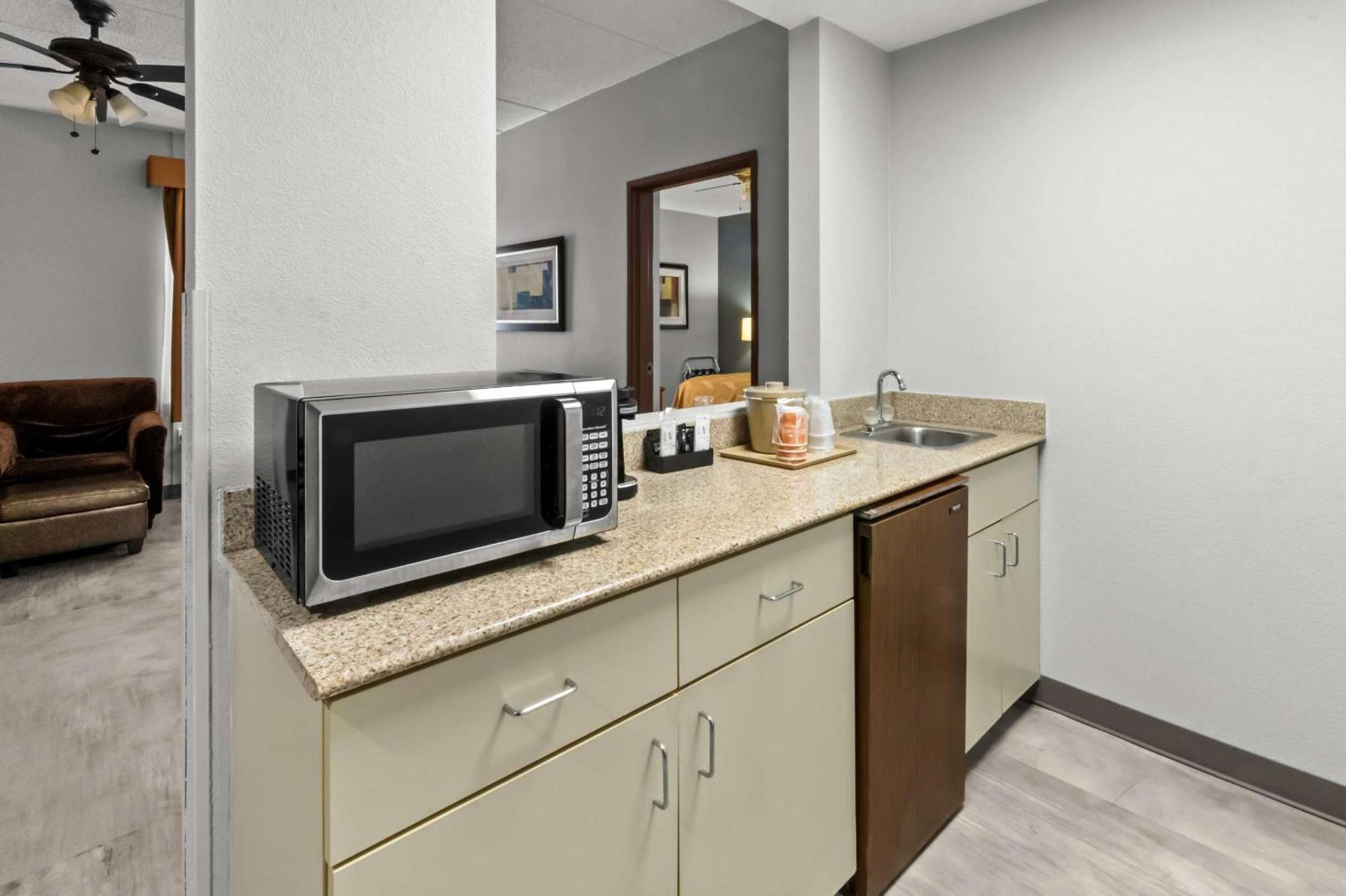 Quality Inn & Suites Cvg Airport Erlanger Exterior foto